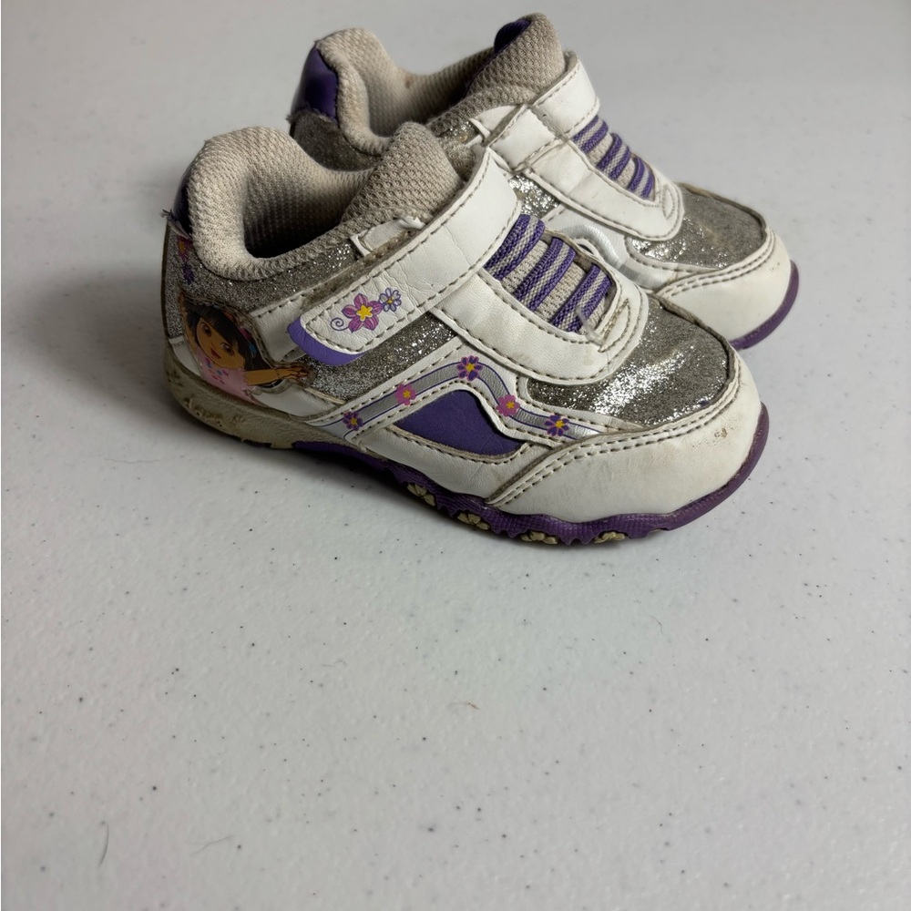 2012 Vintage Dora The Explorer Shoes Toddler Size 6.5